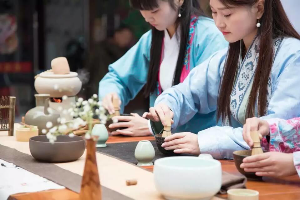  栖凤阁汉服亮相湖北黄石市首届茶文化节